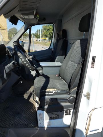 703498-28 Mercedes Sprinter 516 NGT Gas / Petrol Automatic (21526mil) -2012