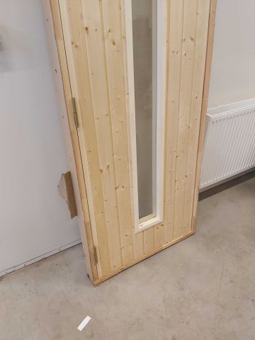 576356-2 Bastudörr med karm