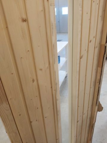 576356-8 Bastudörr med karm