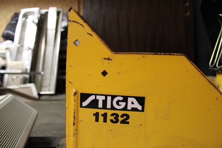 690995-3 Snow thrower STIGA 1132