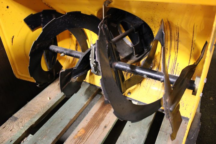 690995-6 Snow thrower STIGA 1132