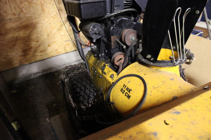 690995-17 Snow thrower STIGA 1132