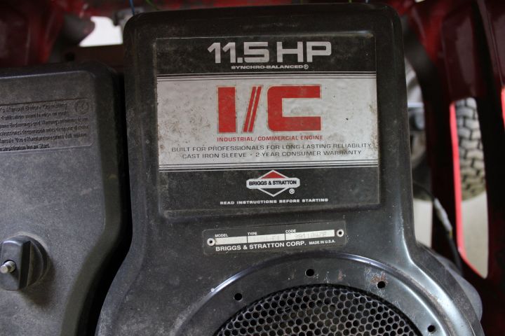 691004-16 Riding lawn mower, MTD B 115