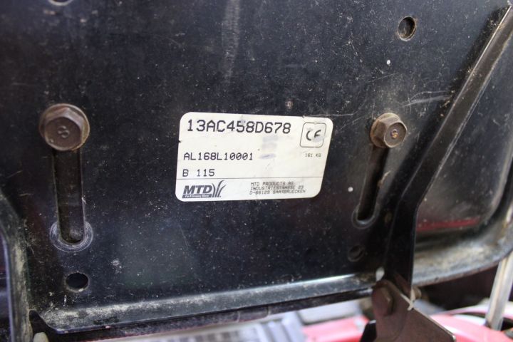 691004-23 Riding lawn mower, MTD B 115