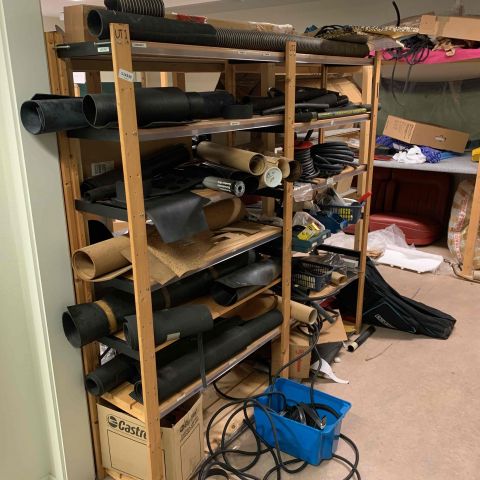 707862-16 Stool with mixed equipment from a car workshop