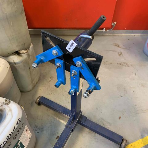 707862-20 Stool with mixed equipment from a car workshop