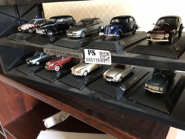 686119-3 Collection models of Volvo cars approx. 30 pcs incl stand