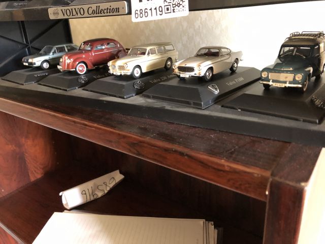 686119-4 Collection models of Volvo cars approx. 30 pcs incl stand