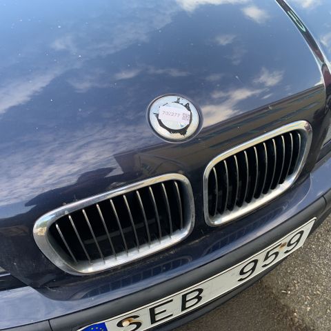 702277-21 BMW 320i Sedan Manual, 170hp, -2001 rep obj