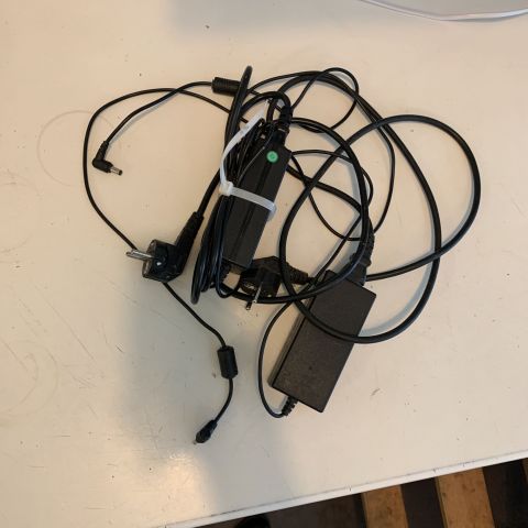 676444-3 Puck system for a restaurant with 30 pucks