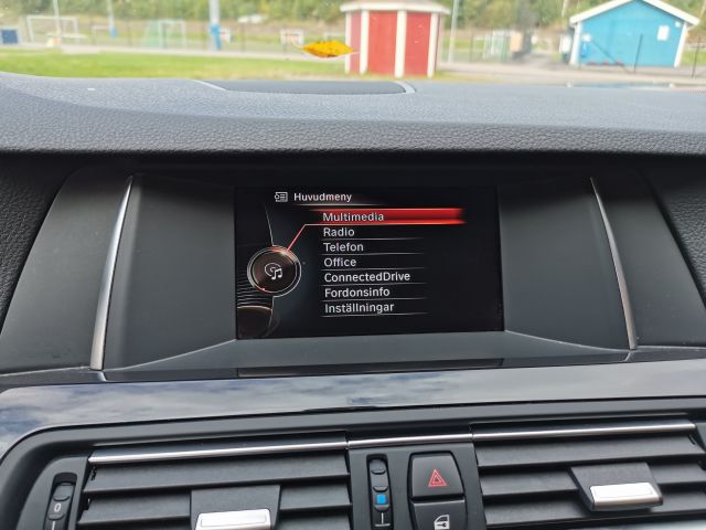 709237-32 BMW 520d Touring, F11 (190hp) - 2017 (OUR164)