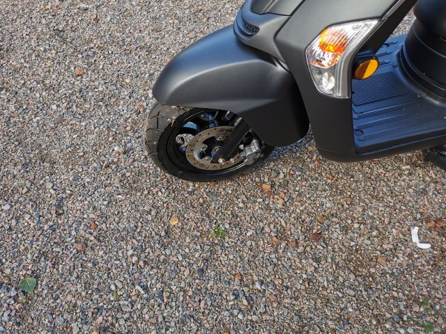 709238-11 :U moped KYMCO LIKE 50 -17 (YWN629)