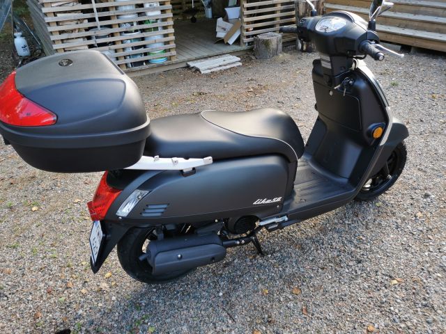 709238-15 :U moped KYMCO LIKE 50 -17 (YWN629)