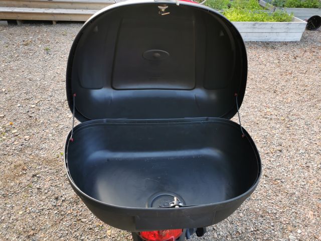 709238-18 :U moped KYMCO LIKE 50 -17 (YWN629)