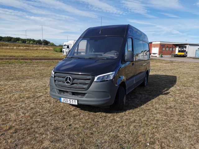 709252-1 Mercedes-Benz Sprinter 319 CDI Box RWD Rear Lift (190hp) - 2020 JGD511