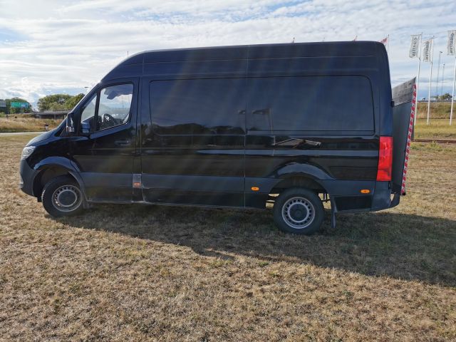 709252-9 Mercedes-Benz Sprinter 319 CDI Box RWD Rear Lift (190hp) - 2020 JGD511