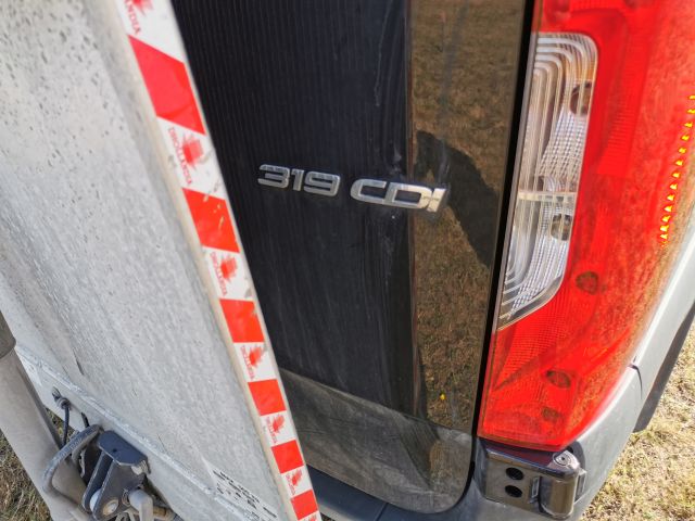 709252-16 Mercedes-Benz Sprinter 319 CDI Box RWD Rear Lift (190hp) - 2020 JGD511