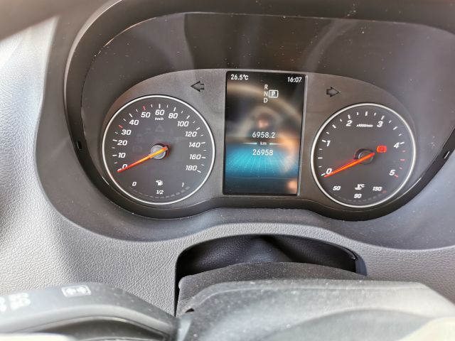 709252-26 Mercedes-Benz Sprinter 319 CDI Box RWD Rear Lift (190hp) - 2020 JGD511