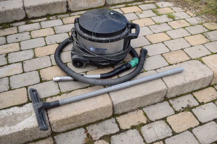 633322-1 Vacuum cleaner Nilfisk GD 930