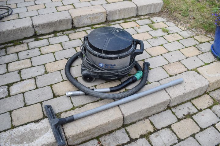 633322-4 Vacuum cleaner Nilfisk GD 930