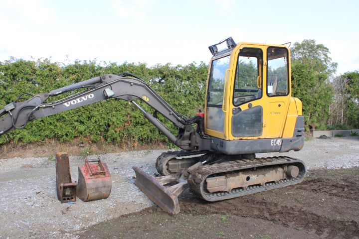 708090-5 Track excavator Volvo EC 45 -04
