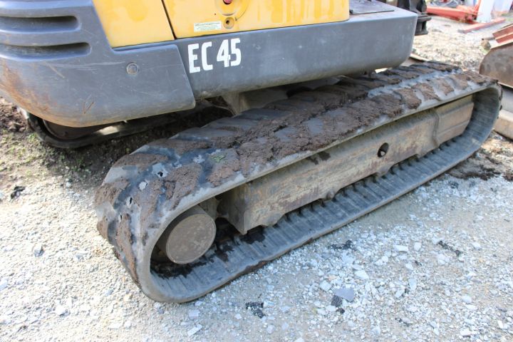 708090-8 Track excavator Volvo EC 45 -04
