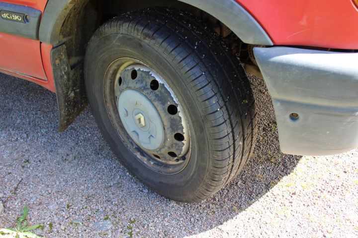 691043-14 Truck, Renault Master Chassis Cab 2.2 dCi Manual, 90hp, 2002