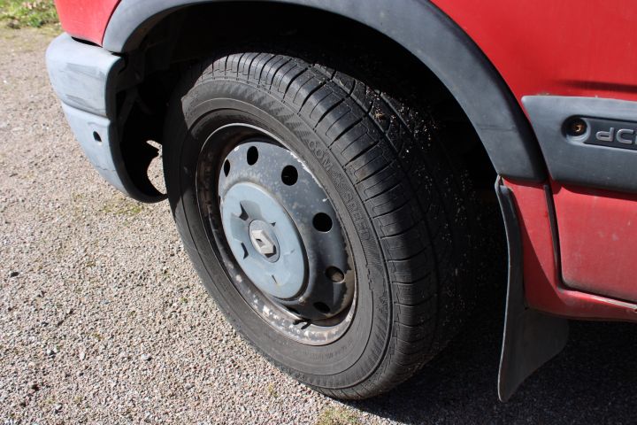 691043-15 Truck, Renault Master Chassis Cab 2.2 dCi Manual, 90hp, 2002