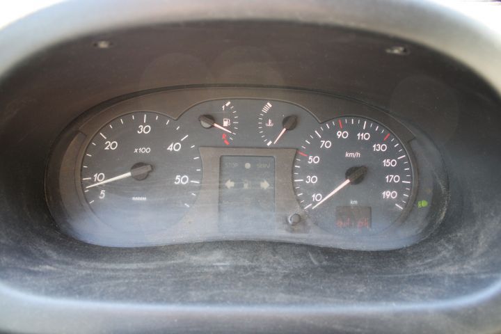 691043-19 Truck, Renault Master Chassis Cab 2.2 dCi Manual, 90hp, 2002