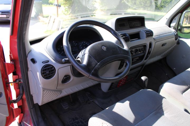 691043-25 Truck, Renault Master Chassis Cab 2.2 dCi Manual, 90hp, 2002