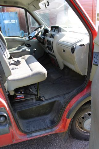 691043-37 Truck, Renault Master Chassis Cab 2.2 dCi Manual, 90hp, 2002