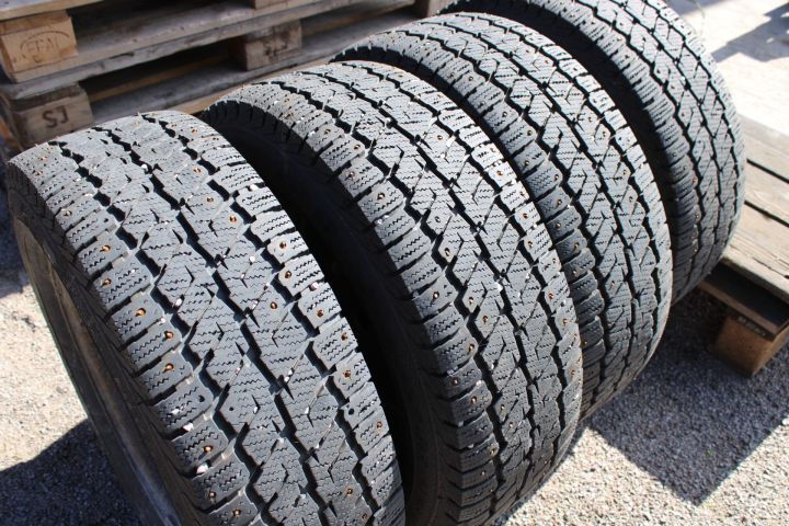 691043-44 Truck, Renault Master Chassis Cab 2.2 dCi Manual, 90hp, 2002