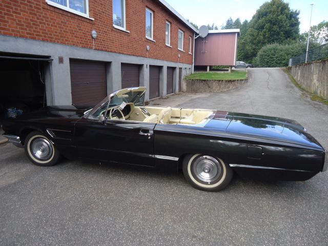 519592-47 Ford Thunderbird cab -65 (DSR297)