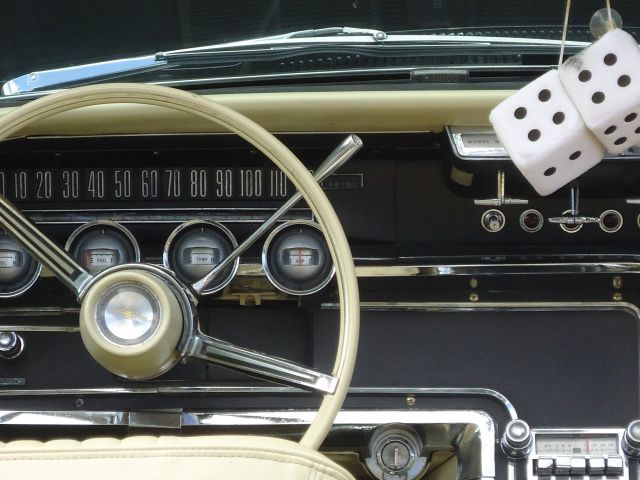 519592-48 Ford Thunderbird cab -65 (DSR297)