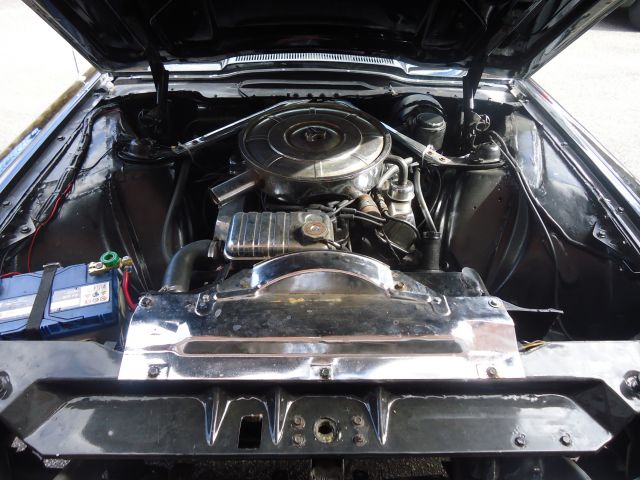 519592-49 Ford Thunderbird cab -65 (DSR297)