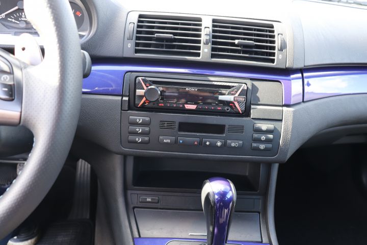 700961-18 BMW 325ti Compact individual M paket -02 ”paddelväxel”