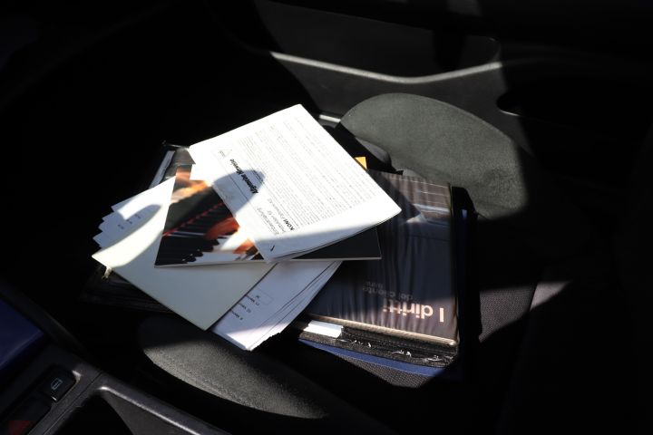 700961-20 BMW 325ti Compact individual M paket -02 ”paddelväxel”