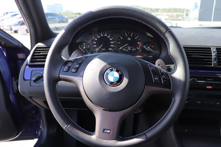 700961-26 BMW 325ti Compact individual M paket -02 ”paddelväxel”