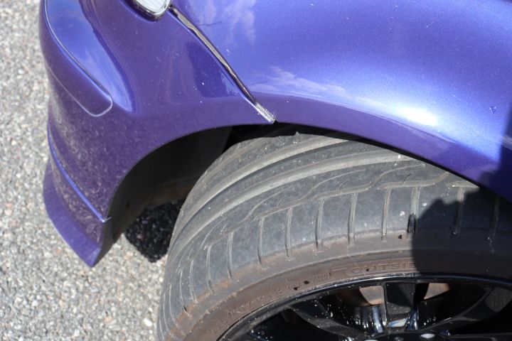 700961-35 BMW 325ti Compact individual M paket -02 ”paddelväxel”