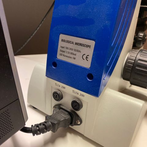 691086-8 Microscope Trinocular SL-700, Sagitta