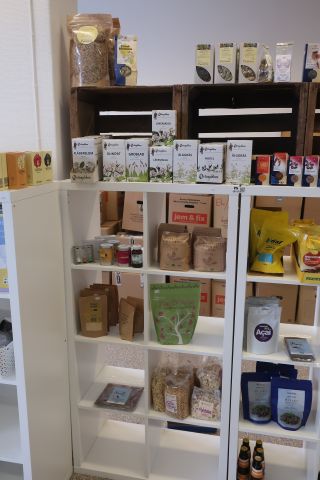 691105-2 Lots of miscellaneous from health food store - Tea, soybeans, spelled flour etc.