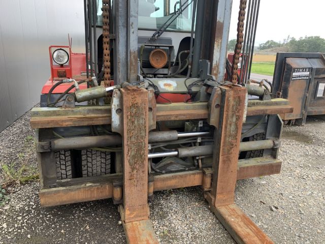 643900-11 Kalmar DCD 136-6 12 ton forklift