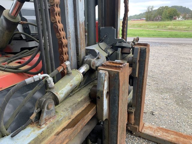 643900-12 Kalmar DCD 136-6 12 ton forklift