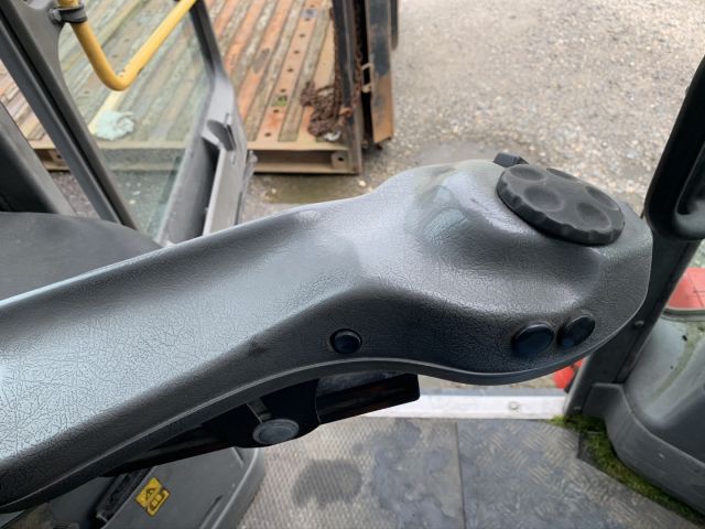 643900-31 Kalmar DCD 136-6 12 ton forklift