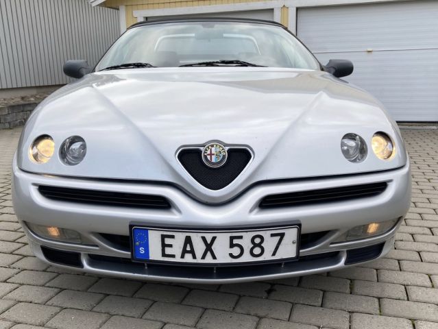 710464-6 Alfa Romeo Spider 916 3.0 V6 1998 (EAX 587)
