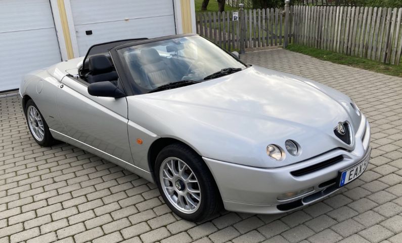710464-1 Alfa Romeo Spider 916 3.0 V6 1998 (EAX 587)