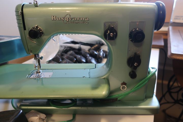 691177-2 Sewing machine, Husqvarna CI 21A