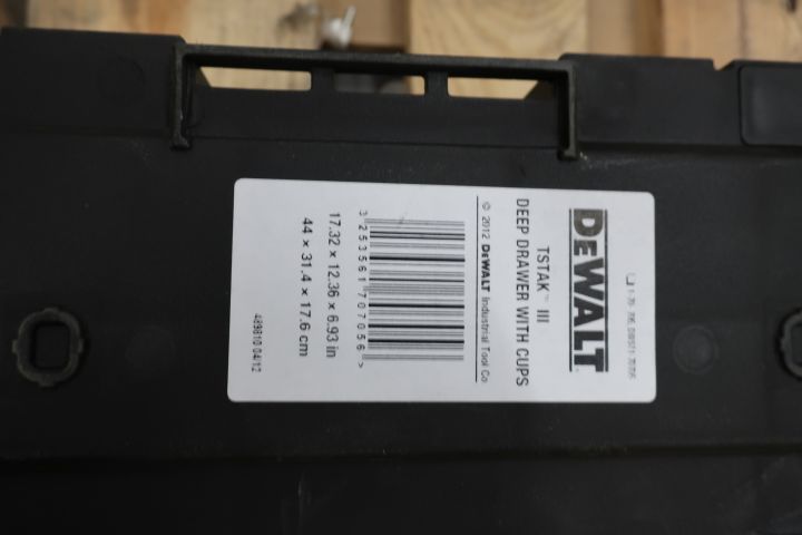 709367-3 Storage box Dewalt DWST1-70705 TSTAK III