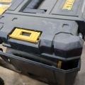 709368-6 Tool package Dewalt DCK551P3T, damaged box