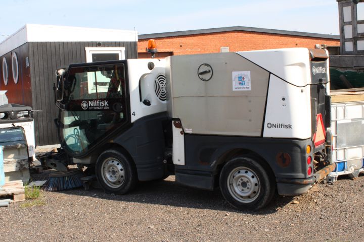 710799-2 Sweeper Nilfisk City Ranger 3500 -09